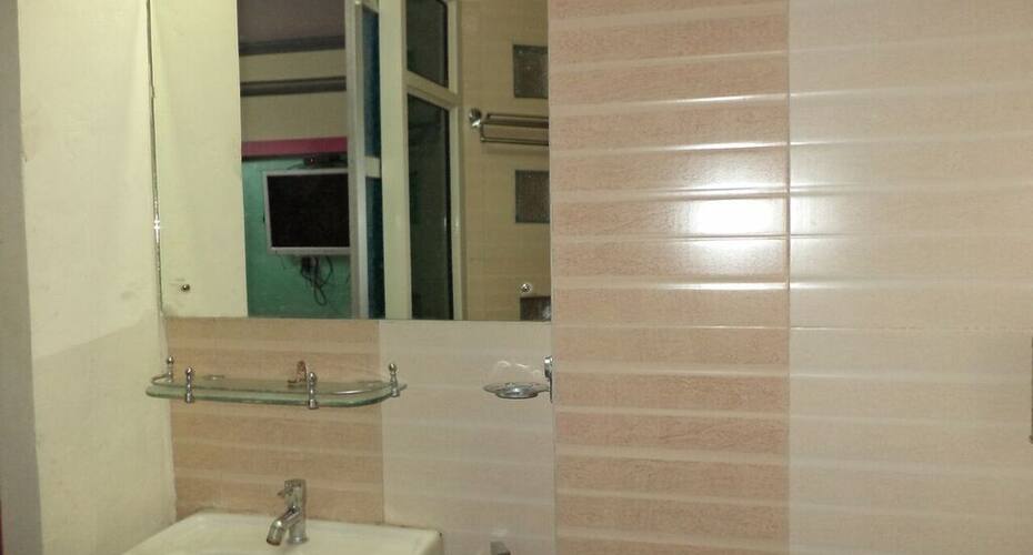 Hotel Shalimar, Makrana 3